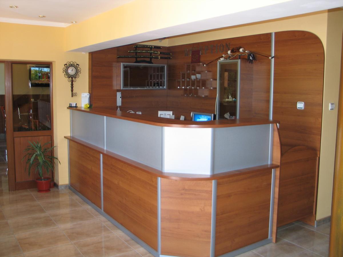 Kovanlika Hotel Razgrad Luaran gambar